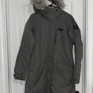 Columbia women’s  Charcoal long insulated Jacket with Fur Hood